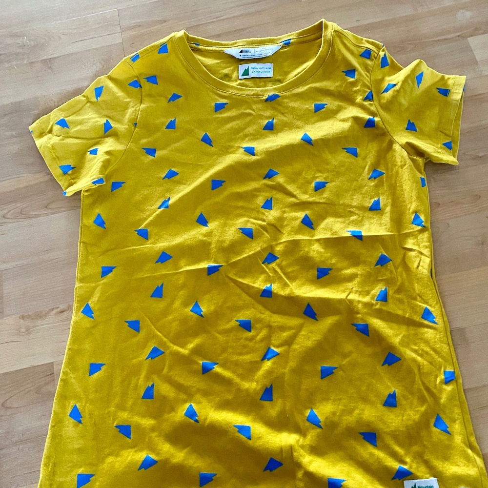 MEC Womens T-shirt Size S - Brand new with tags